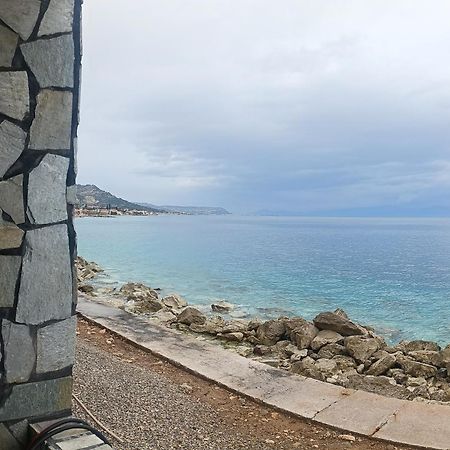 데르베니 House Next To The Sea Side 아파트 외부 사진